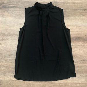 High collar sleeveless shirt